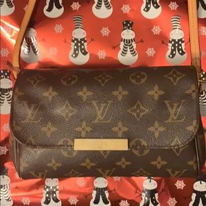 Louis Vuitton cross body purse